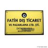 Ahşap altlıklı pirinç tabela